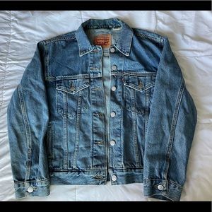 Levi’s denim jacket